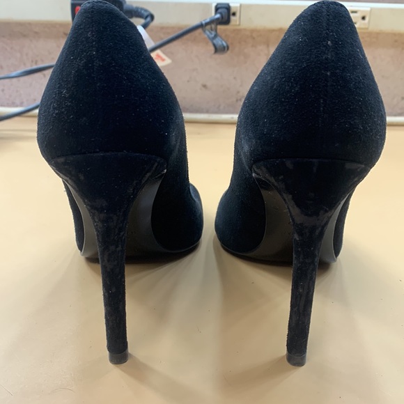 Suede Stuart Weitzman Pump - Picture 5 of 7